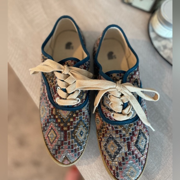 Urban Outfitters Boho, Tribal Style Shoes with Beige Sole -  Size 8 - Picture 12 of 12